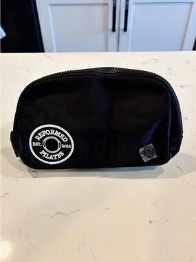 Reformed Pilates Lululemon Everywhere Belt Bag - Black NWT
